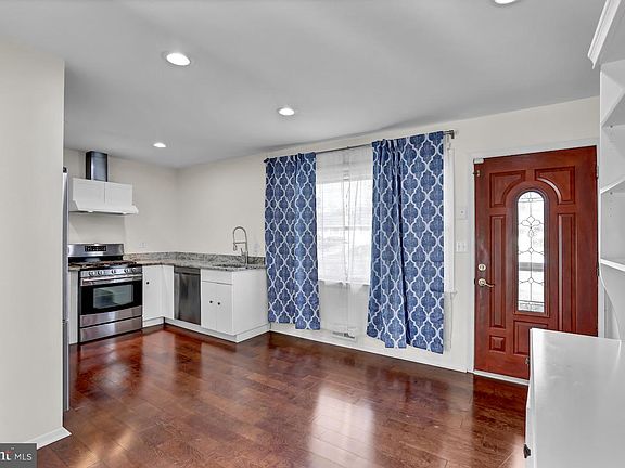 3rd image of 5608 Ottawa Rd