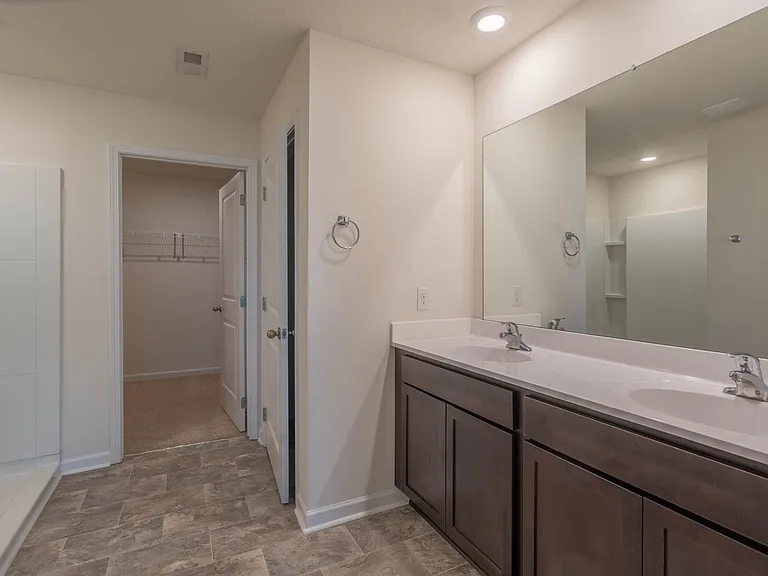 2915 Southbridge Rd — Photo 15