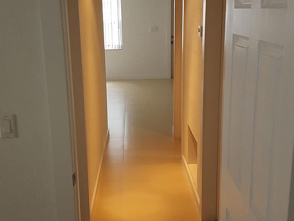 5th image of 4115 Woodside Dr APT A