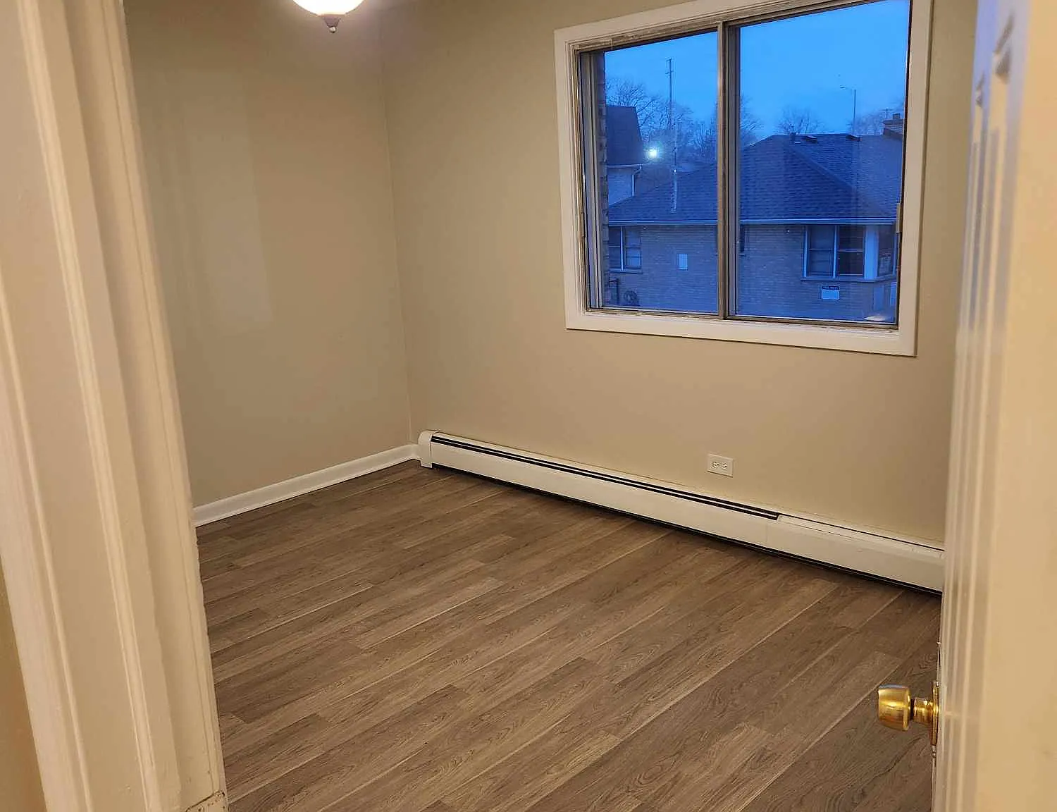 1319 N Baldwin Ct, 2D - 1 — Photo 1
