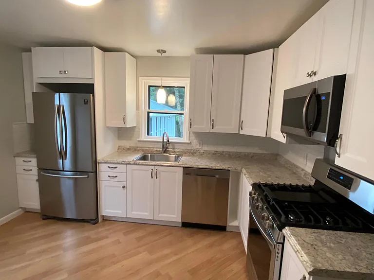 21726 Cedar St — Photo 5