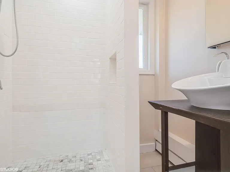 118 Joline Ave #2 — Photo 8