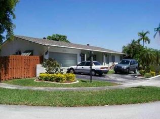 11701 SW 21st Pl, Davie, FL 33325