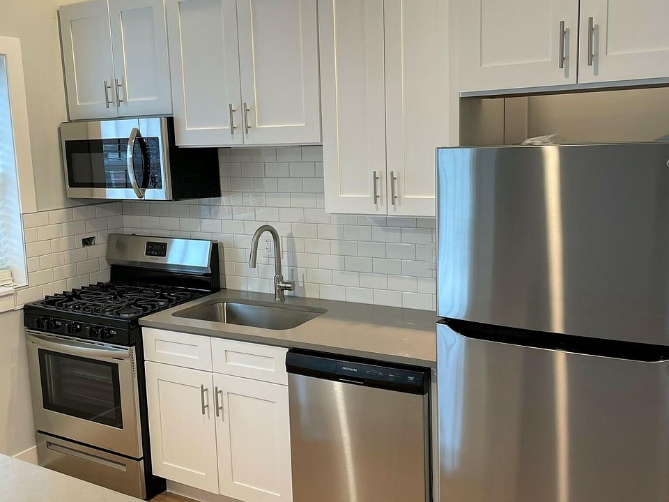 1st image of 354 W Dickens Ave #1A