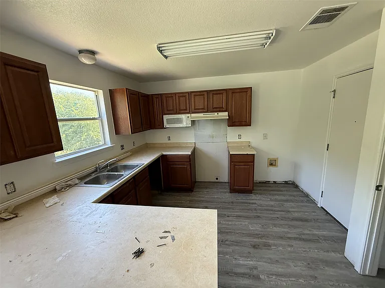 1014 Glen Meadow Cv — Photo 2