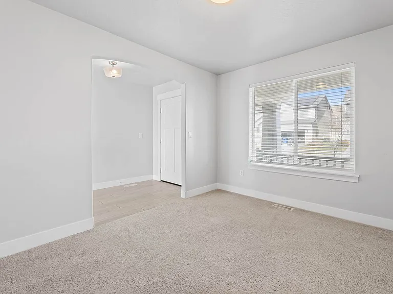 1583 W Quailhill Rd — Photo 34