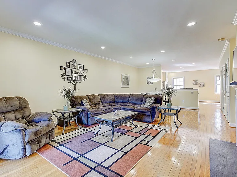 153 Christina Landing Dr — Photo 7