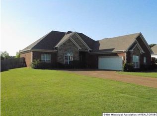 1737 Magnolia Manor Dr, Hernando, MS 38632