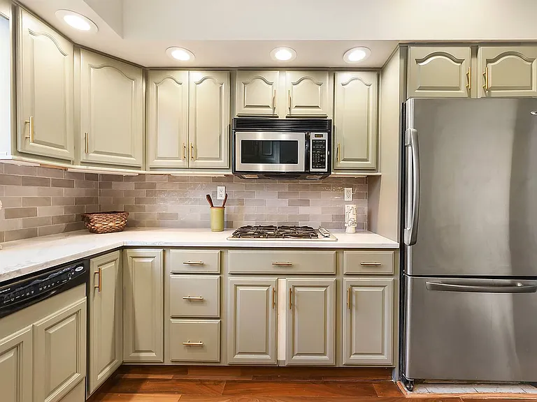 5912 Phillips Ave — Photo 8