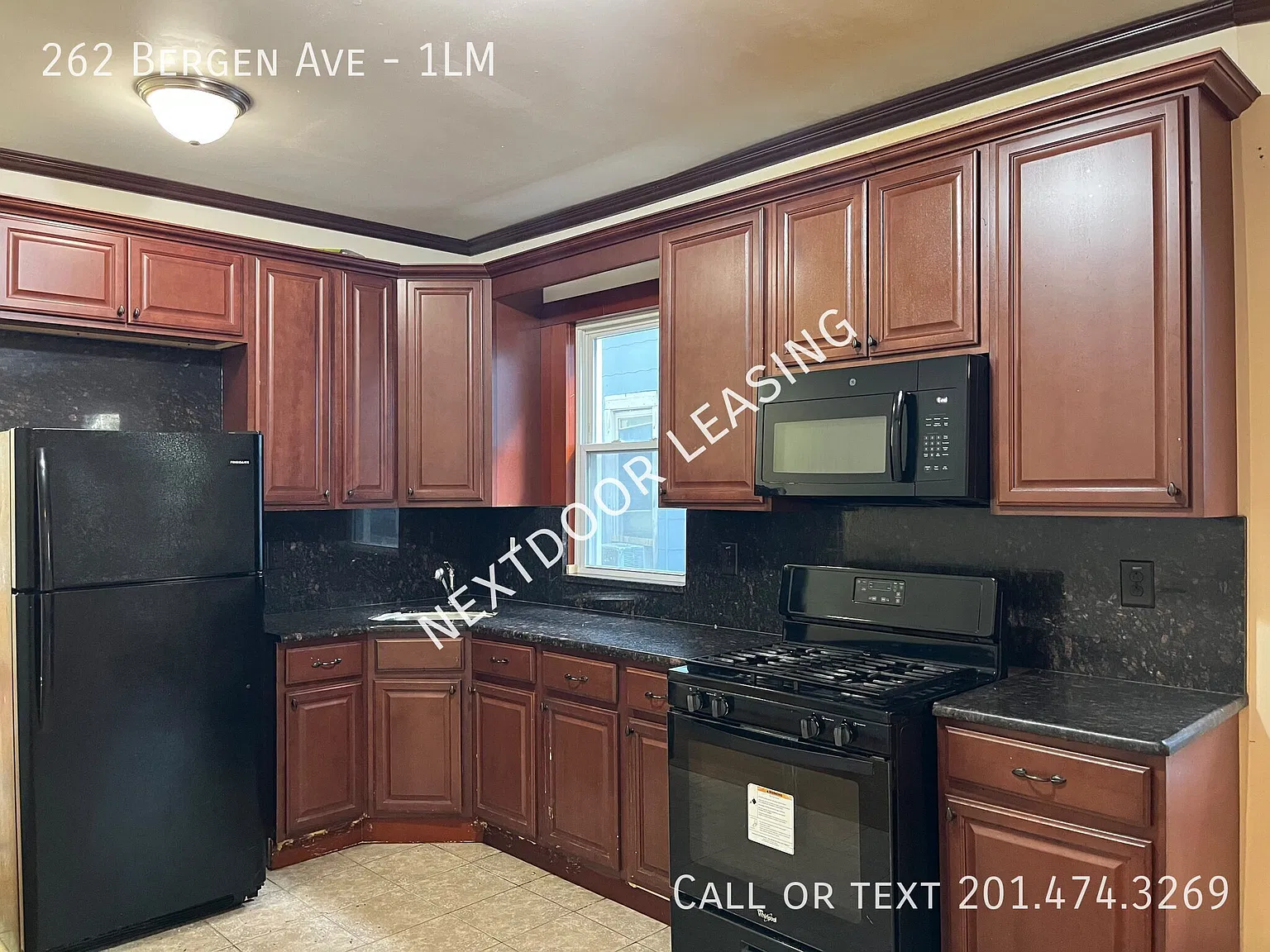262 Bergen Ave — Photo 2