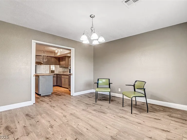 4367 S Mojave Rd — Photo 12