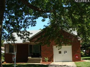 5851 Clearview Dr, Parma Heights, OH 44130