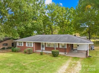 2118 Bertha St, Kannapolis, NC 28083