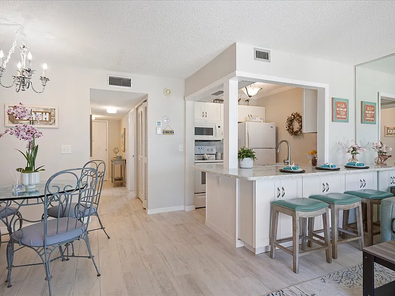 1604 Stickney Point Rd #102 — Photo 12