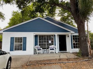 8228 Riverboat Dr, Tampa, FL 33637