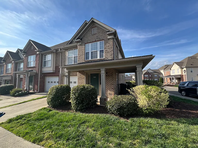 9804 Blackwell Dr — Photo 1
