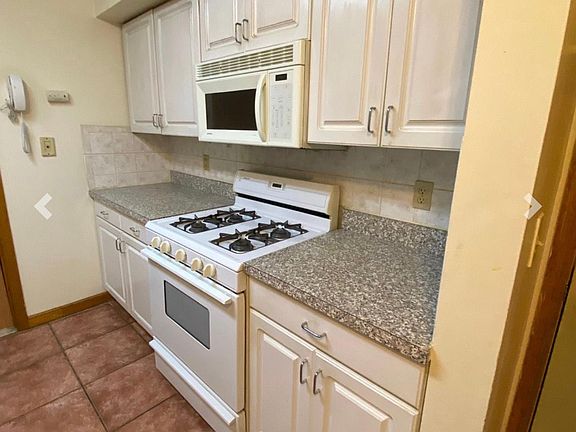 3rd image of 722 Sip St APT 23