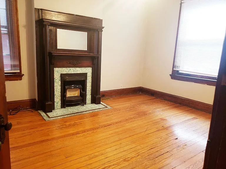3204 Bishop St — Photo 2