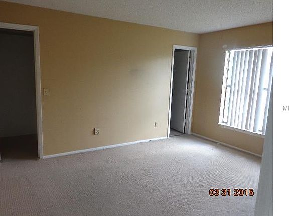5th image of 915 Park Villa Cir