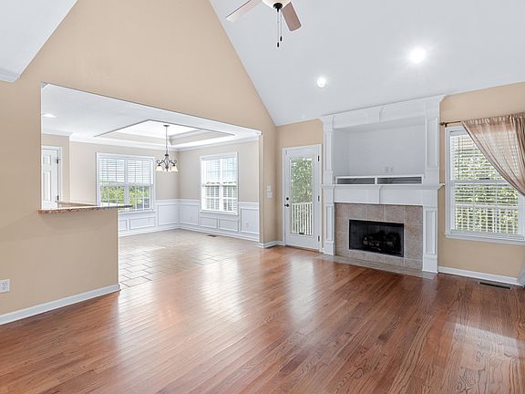 5th image of 7227 Klingler Ln