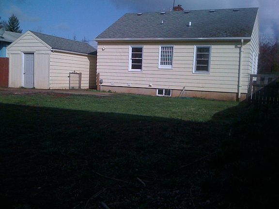 huge sunny fenced back yard