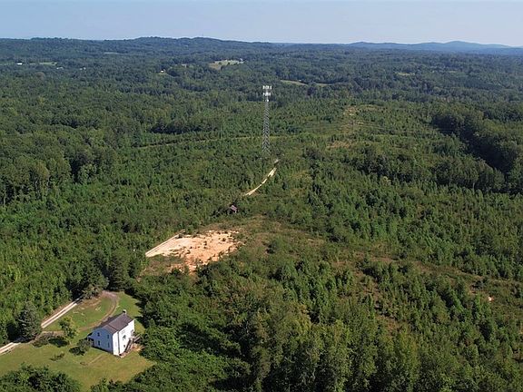 3rd image of 4240 Westover Dr