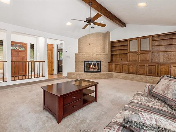 4th image of 1401 Angelina Cir