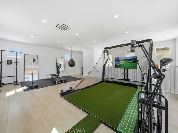 27516 Golden Currant Pl, Valencia, CA 91381