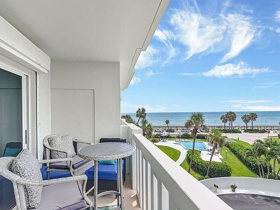 3rd image of 4049 Ocean Dr APT 302