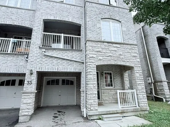 35 Linnell St, Ajax, ON L1Z 0K8