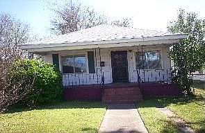 2nd image of 1110 Pike St