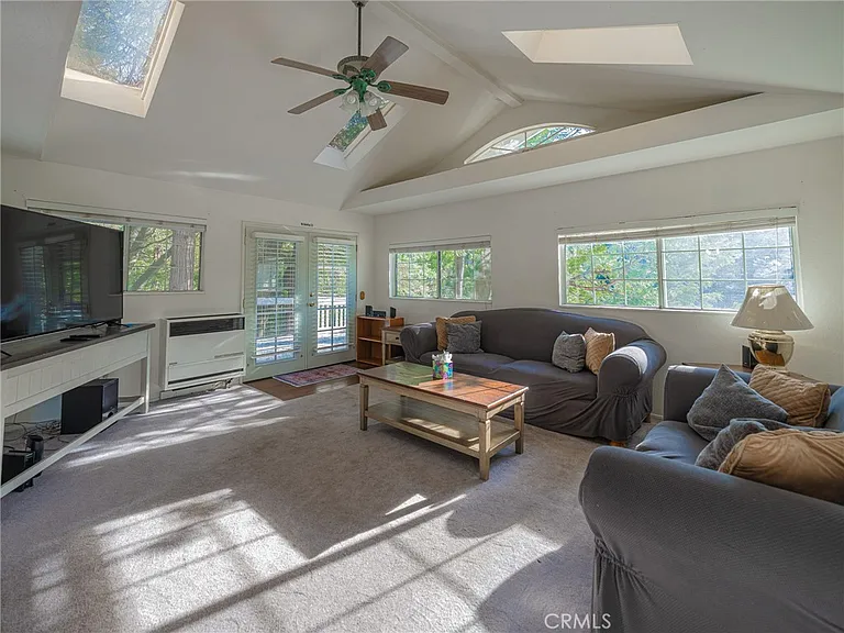 233 Corona Cir — Photo 25