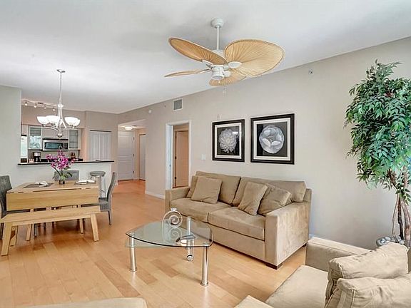 4th image of 235 NE 1st St APT 404