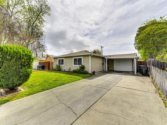 3rd image of 4444 Arrowood Ct