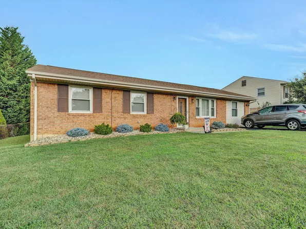 931 Ingleside Ln, Salem, VA 24153