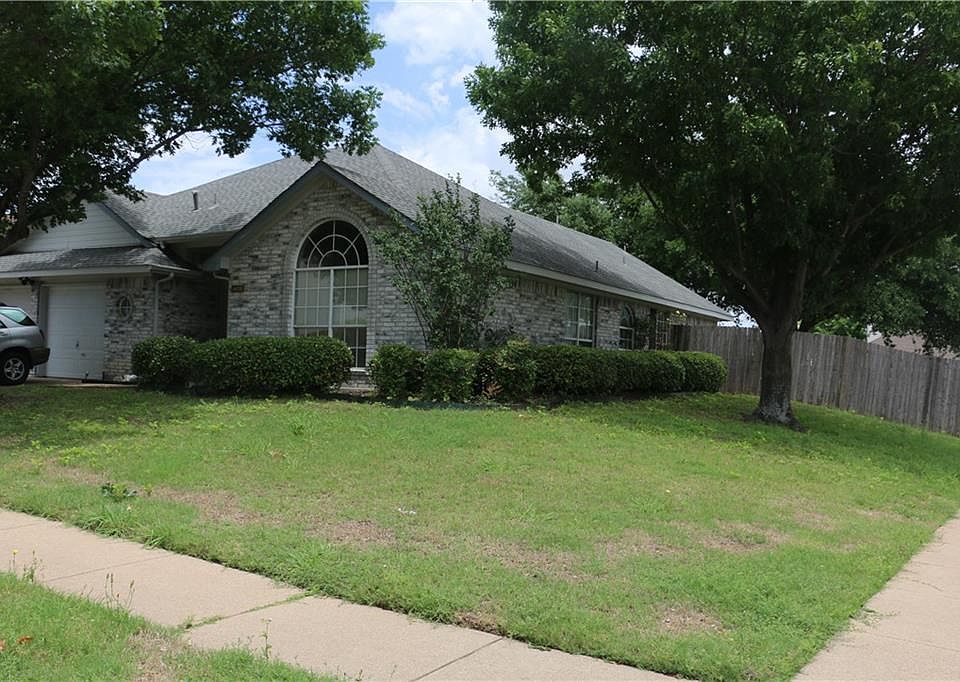 1st image of 4658 Essex Dr