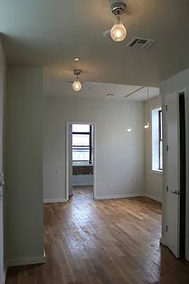 Rented by Full Time Management | media 91