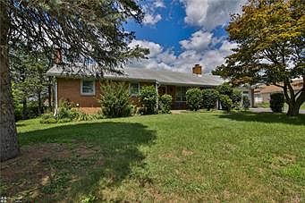 1st image of 5547 Louise Ln