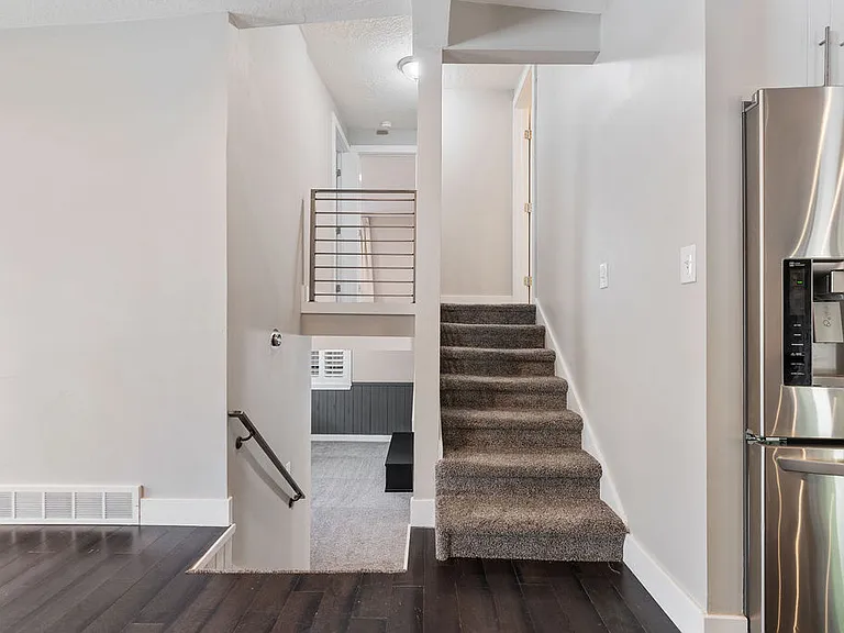 3395 E Larchmont Dr — Photo 21