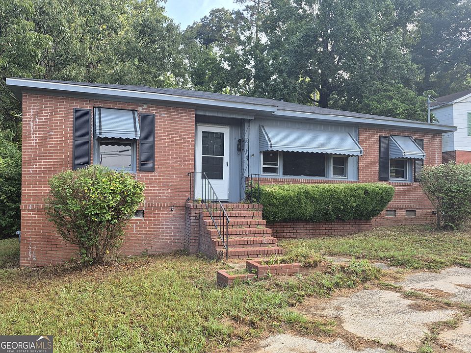 1st image of 4 Lambert Dr