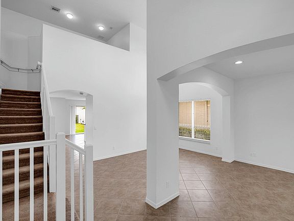 5th image of 19125 Stonebrook Street