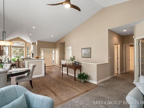 4th image of 2845 Willow Lane Ct NE