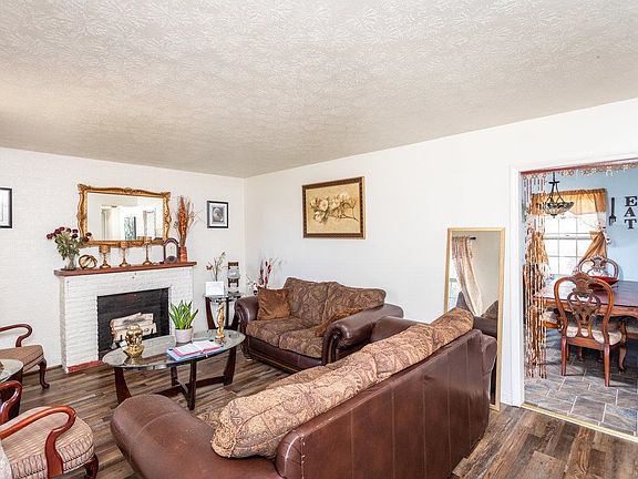 4th image of 506 W Gay St