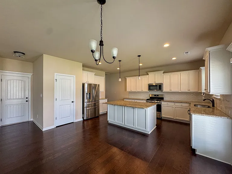 1465 Draw Bridge Ln — Photo 10