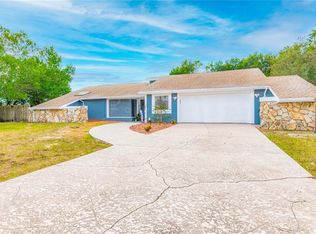 8154 River Country Dr, Weeki Wachee, FL 34607