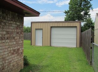 57 Heritage Dr, Vidor, TX 77662