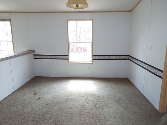 3rd image of 11931 NE 62nd St