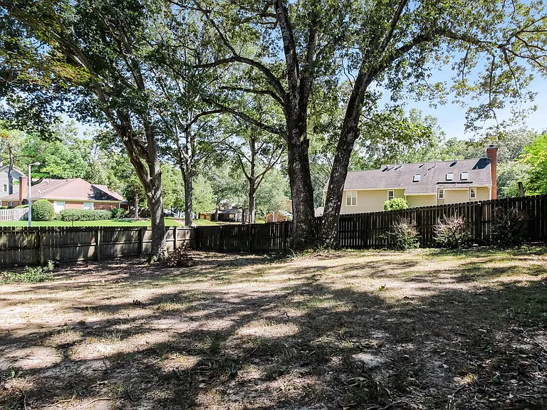 7695 Stout Rd — Photo 17