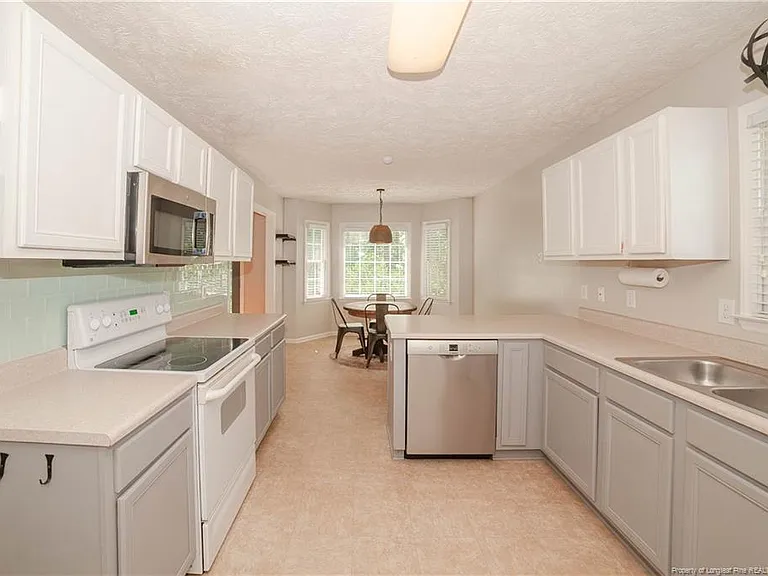 3513 Bracebridge Ct — Photo 18