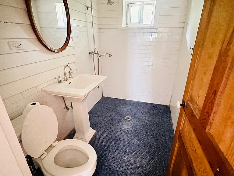 319 S Spring St — Photo 13